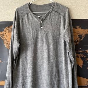 Lululemon 🍋 metal vent tech long sleeve henley